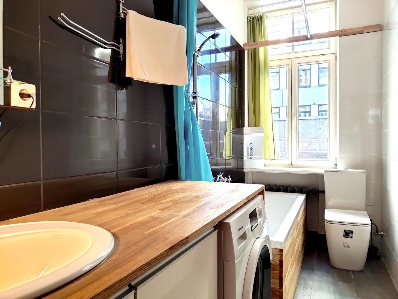 Brivibas Center Apartments Riga Luaran gambar