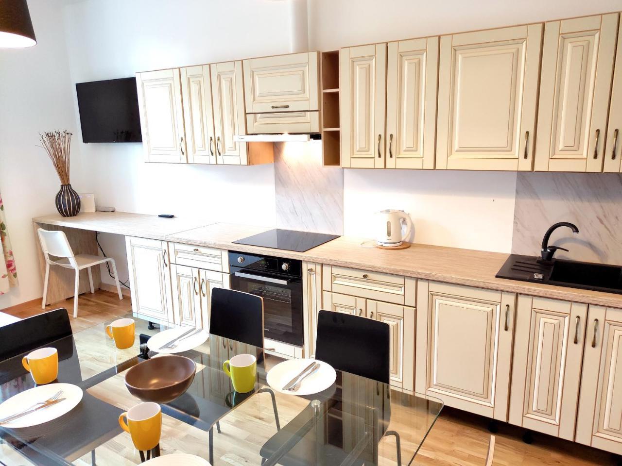 Brivibas Center Apartments Riga Luaran gambar