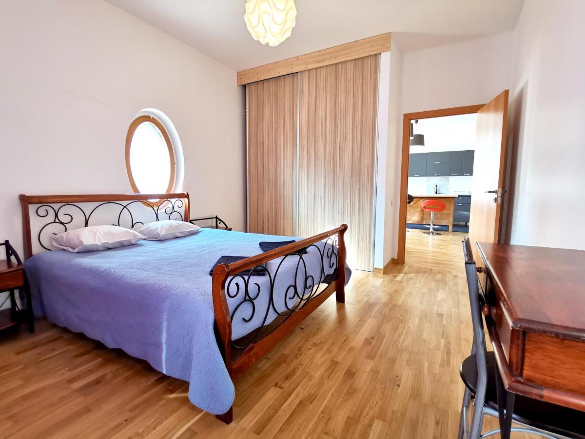Brivibas Center Apartments Riga Luaran gambar